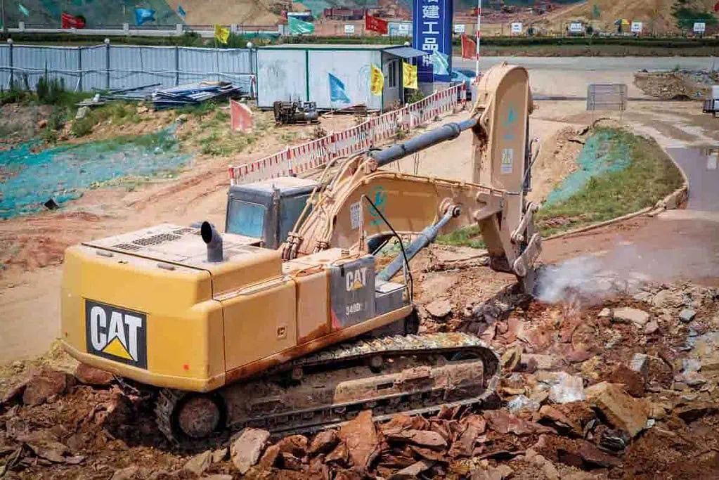 Chinese Used Excavators working in construction site