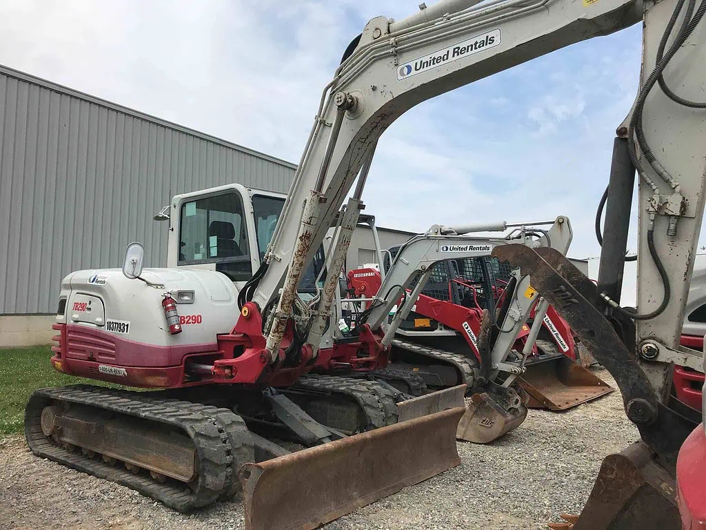 Cheap Used Excavator ready for work