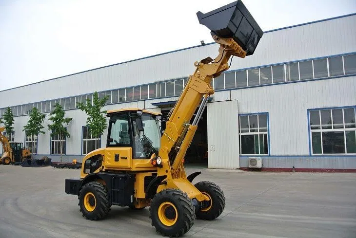 Chinese Used Wheel Loaders working in a warehouse