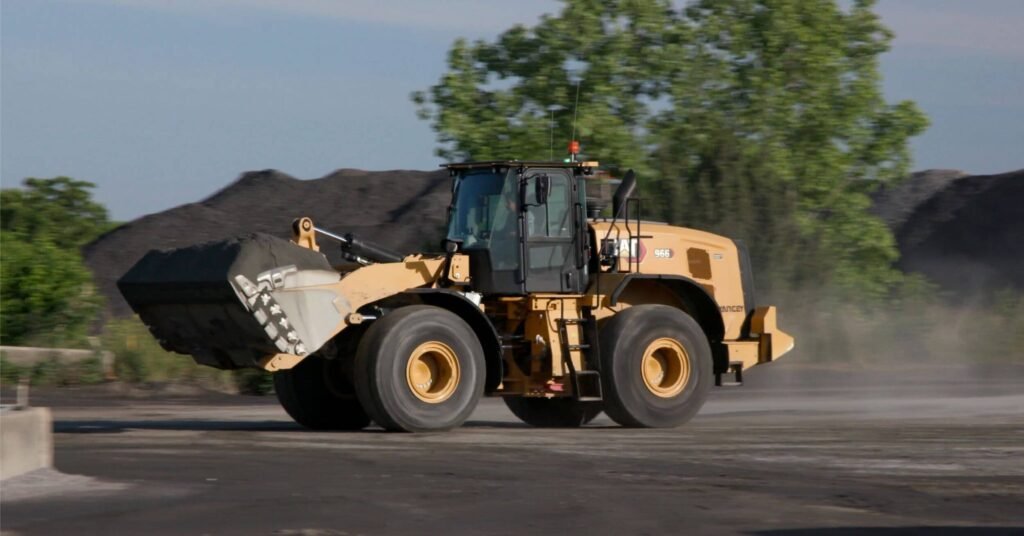 Second-Hand Wheel Loader working in road construction