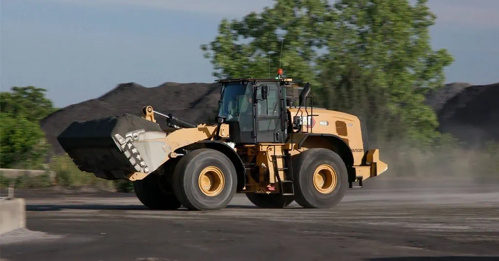 Second-Hand Wheel Loader working in road construction