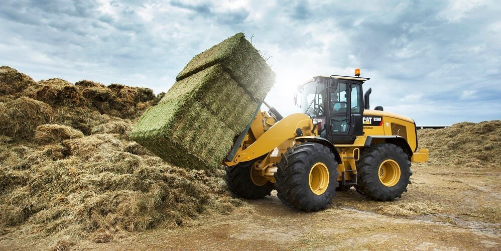 Used Wheel loaders working in a farm