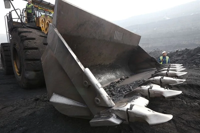 Chinese Used Wheel Loader on mountains