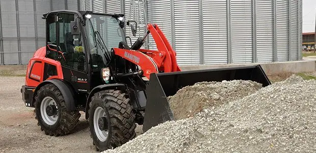 Used Wheel Loaders excavating coarse