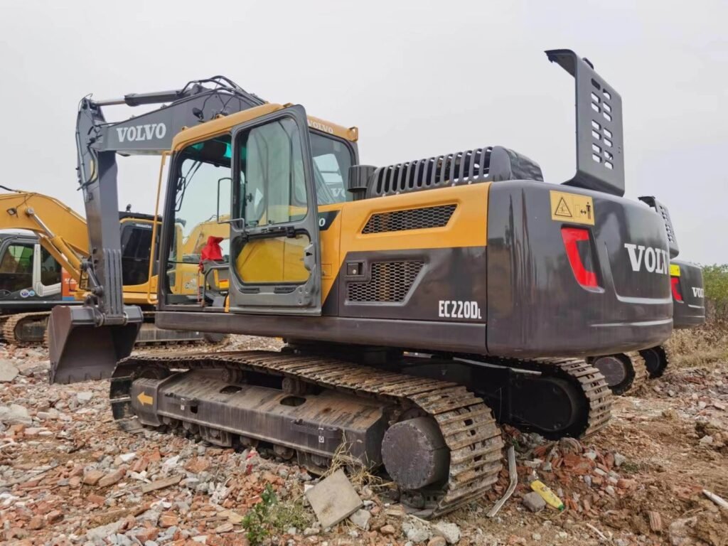 المستخدمة Volvo 220 Exavator للبيع EC220D EC220EL في الأسهم في شاندونغ