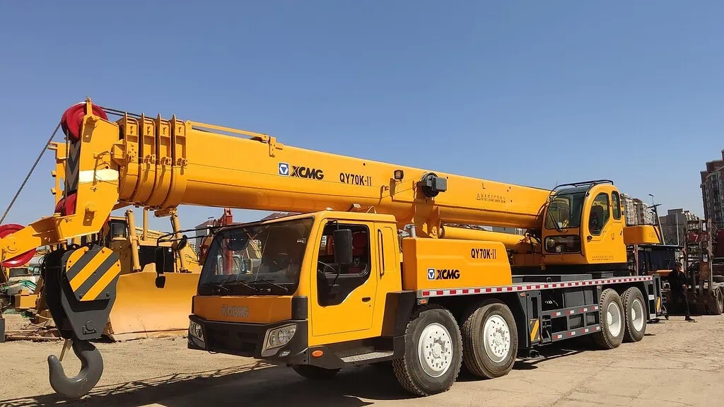 Used Crane Truck XCMG QY70K-II For Sale In Good Condition And At Reasonable Price