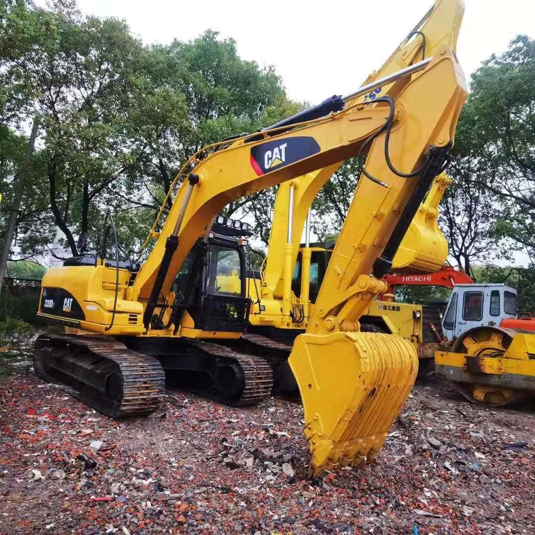 What types of excavators are there?