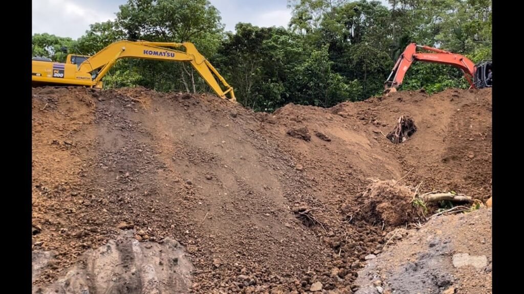 Hitachi vs Komatsu Excavators