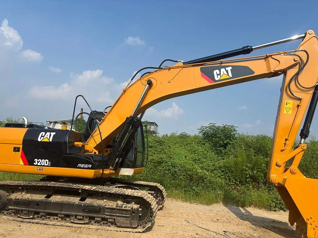 Caterpillar 320 للبيع