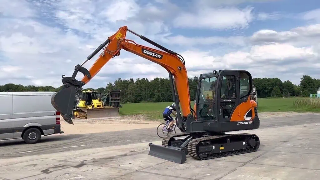 Doosan excavator parts