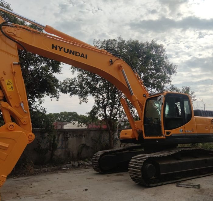 Used Hyundai excavator For Sale